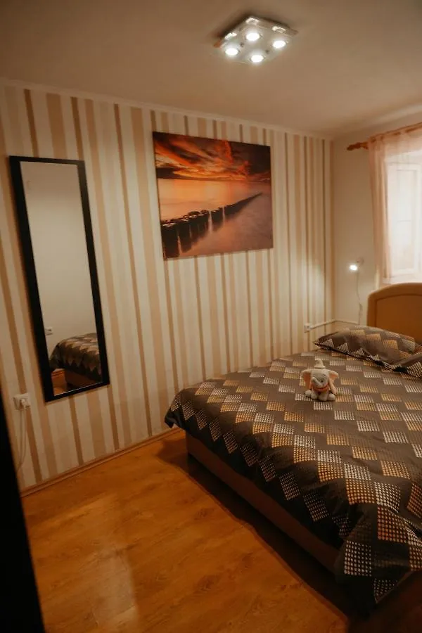 Split Centre Apartment 0*,